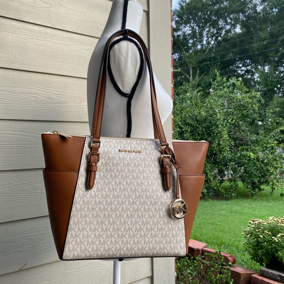 Michael Kors tote - Picture 2 of 5